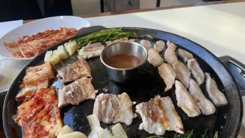 Apgujeong Jinju (Hannam)