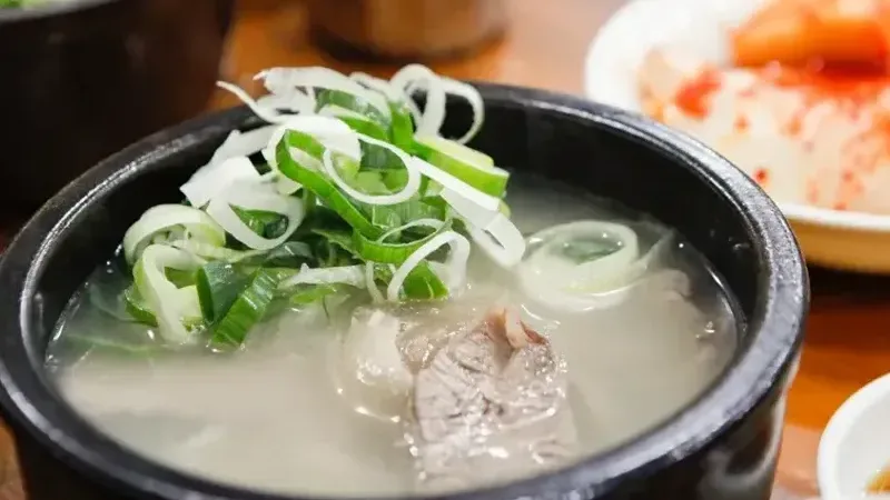 Jungnimjang Seolleongtang