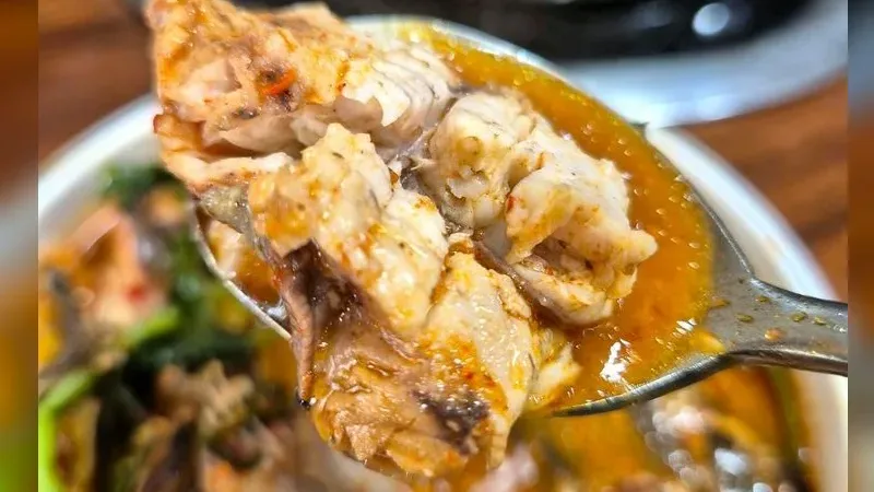 Yeonji Minmul Maeuntang Kalguksu