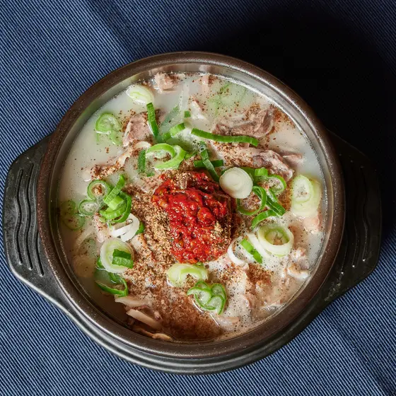 Cheongwaok — 2