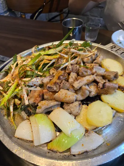 Gombaeryeong Iyagi — 2