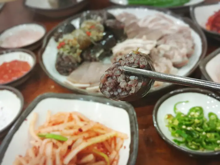 Hamgyeongdo Chapssal Sundae — 4