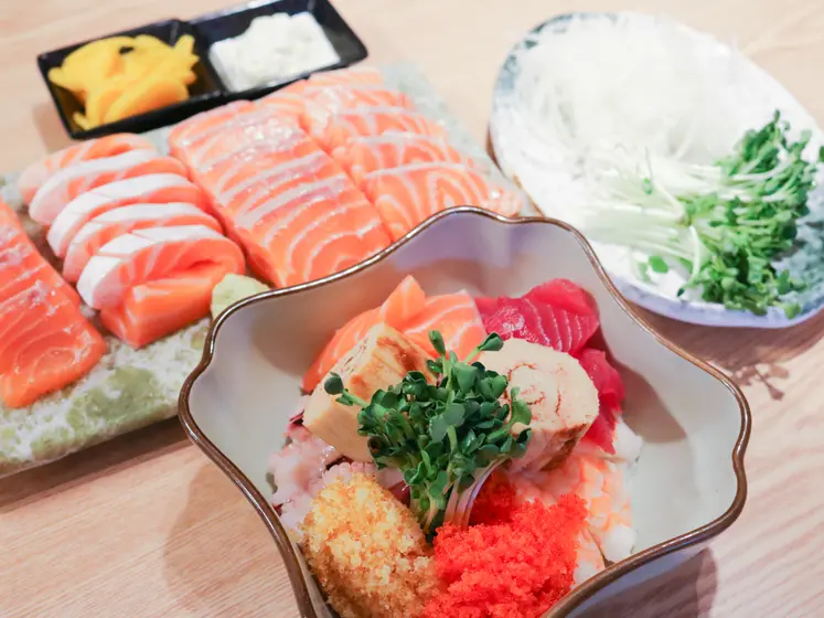 Hoya Sushi & Tuna (Main Branch) — 3