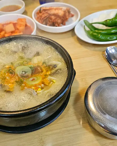 Hyojedong Someori Gukbap — 3
