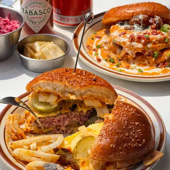 NIKU KING BURGER — 1
