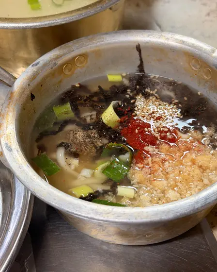 Sarangbang Kalguksu — 1