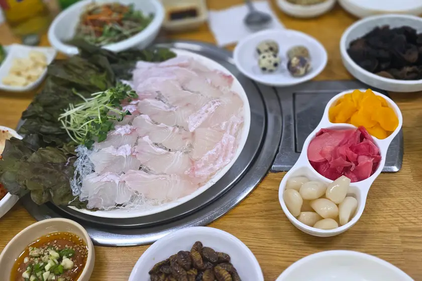 Seommaeul Hoejip — 2